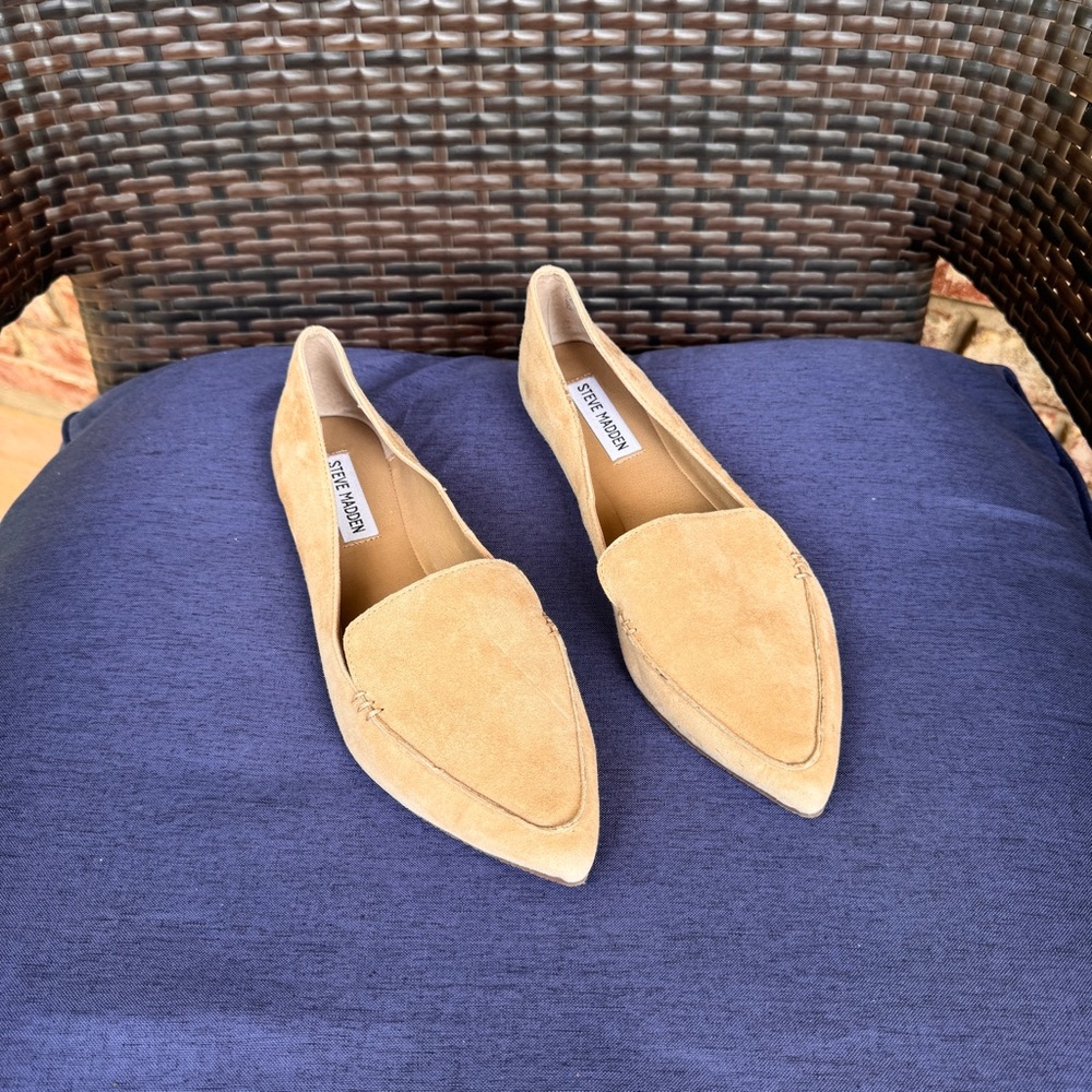 Steve Madden Tan Suede Feather Loafers